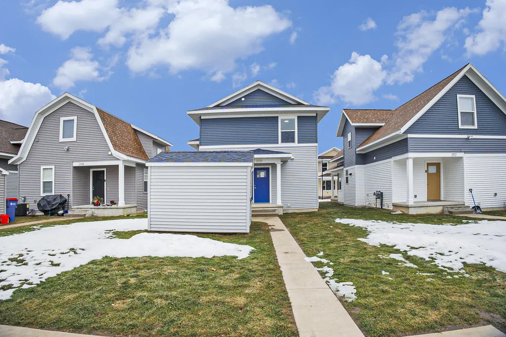 2108 Willard Avenue SE Grand Rapids City MI 49507
