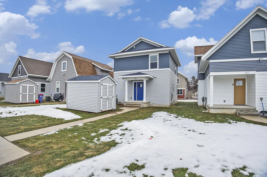 2108 Willard Avenue SE Grand Rapids City MI 49507