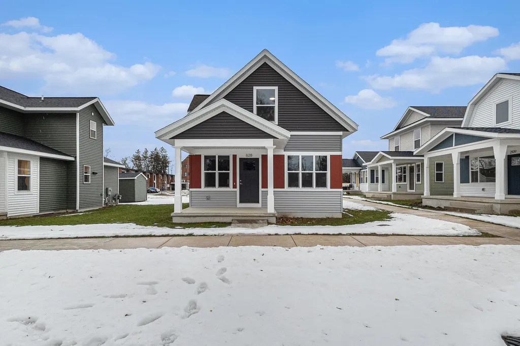 2053 Linden Avenue SE Grand Rapids City MI 49507