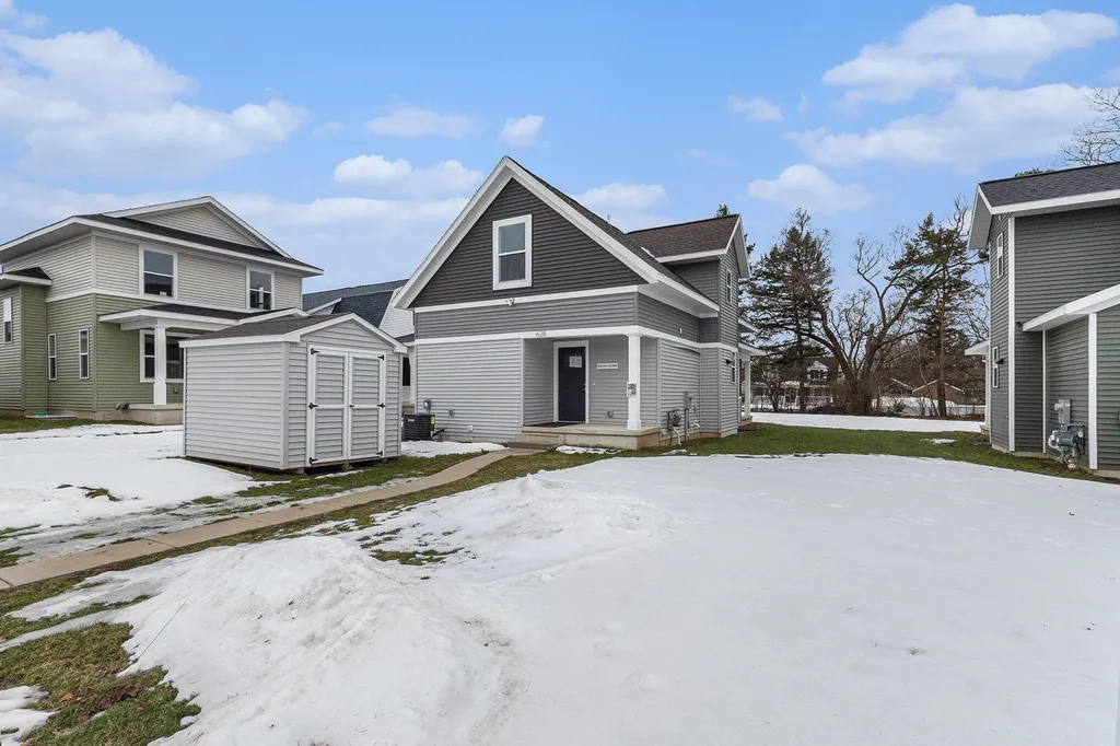 2053 Linden Avenue SE Grand Rapids City MI 49507
