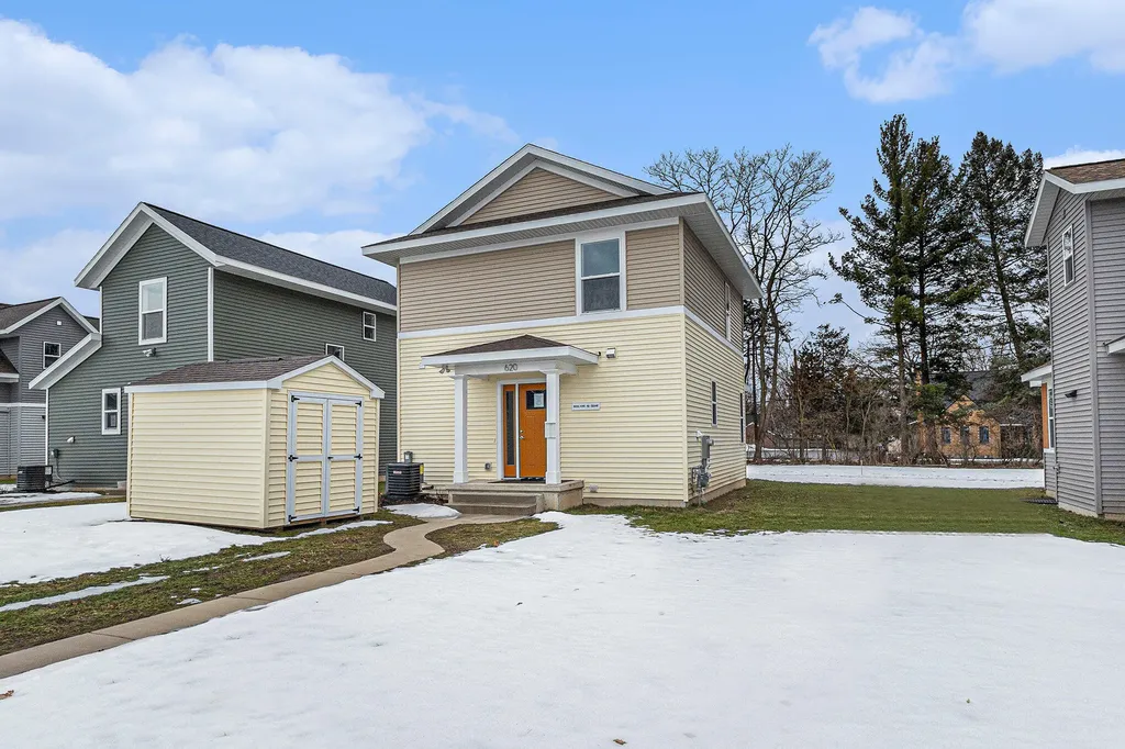 2059 Linden Avenue SE Grand Rapids City MI 49507