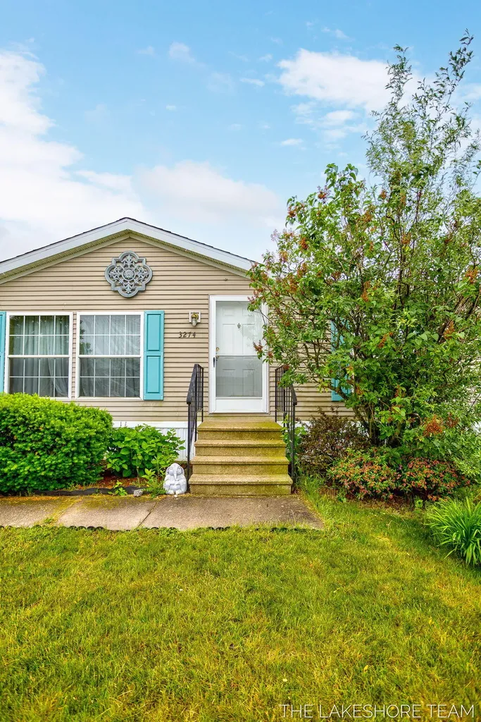 3274 Barbaray Way Holland Charter Township MI 49424
