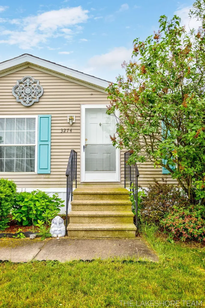 3274 Barbaray Way Holland Charter Township MI 49424