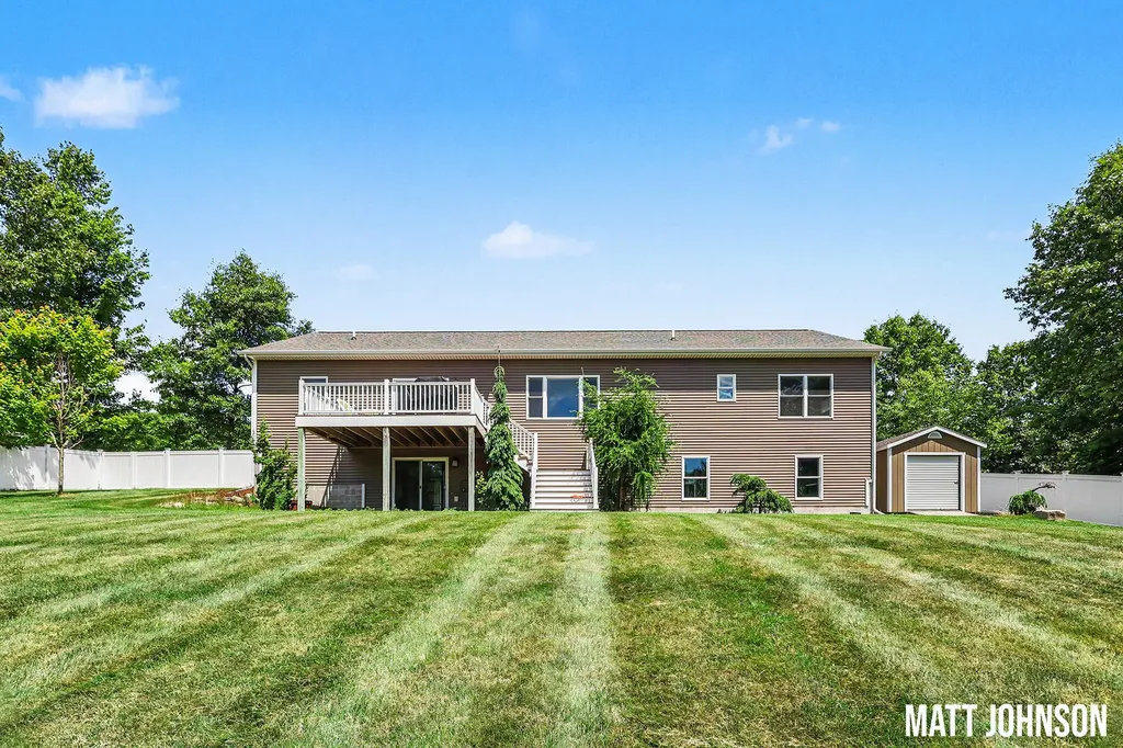 5589 Heritage Drive Fruitland Township MI 49461
