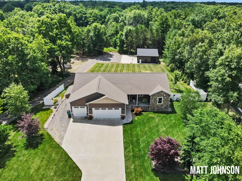 5589 Heritage Drive Fruitland Township MI 49461