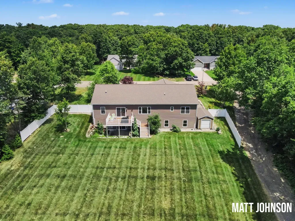 5589 Heritage Drive Fruitland Township MI 49461
