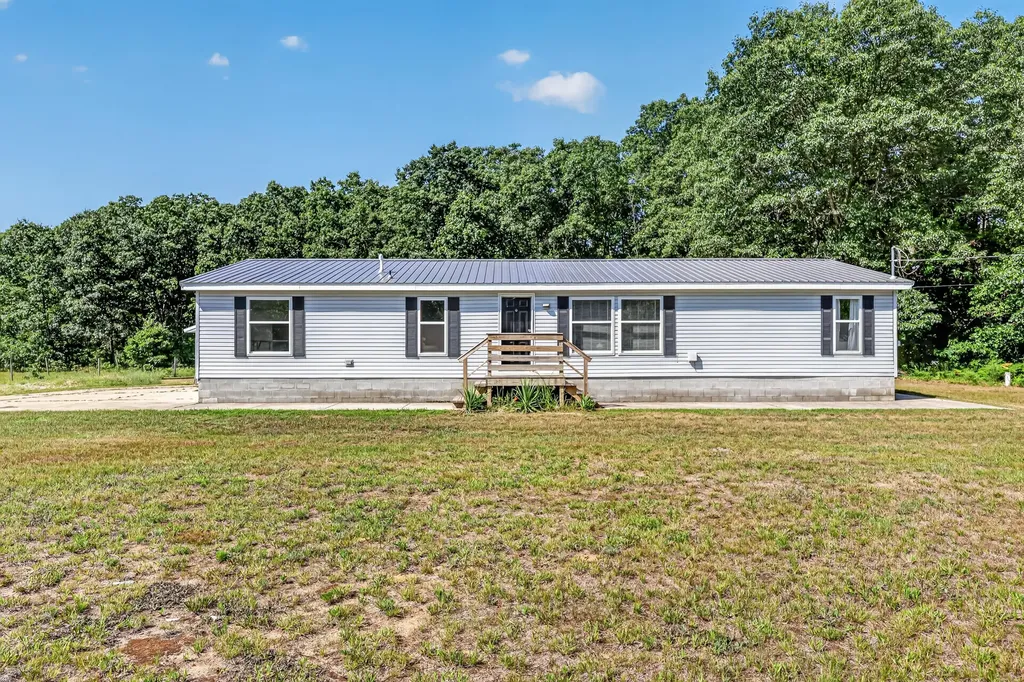 11703 Nichols Road Blue Lake Township MI 49425