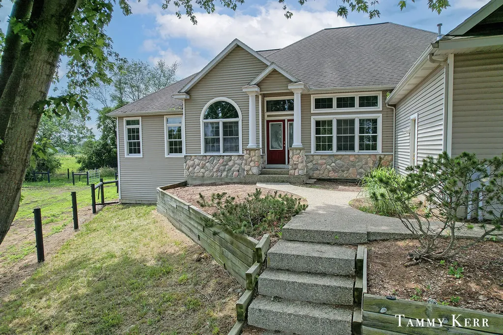 6220 146th Avenue Laketown Township MI 49423