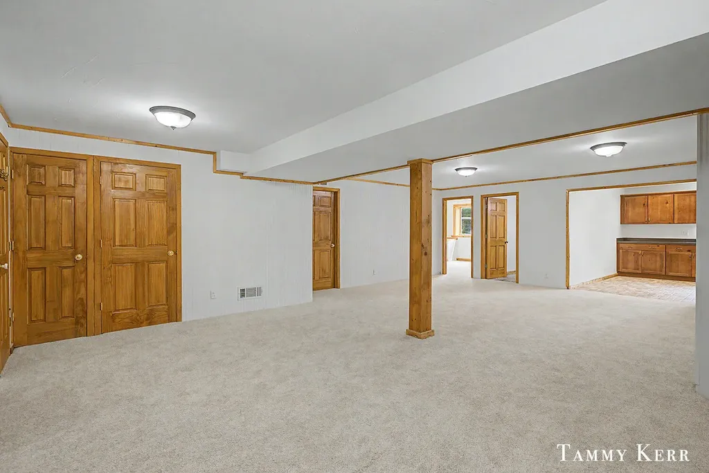 6220 146th Avenue Laketown Township MI 49423