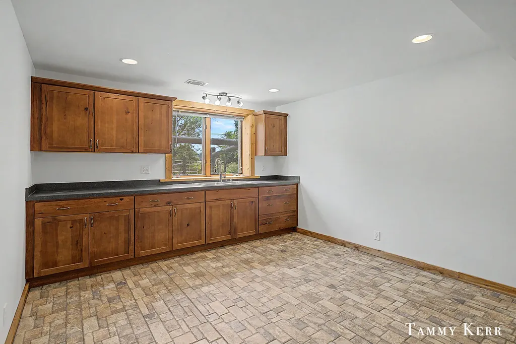 6220 146th Avenue Laketown Township MI 49423