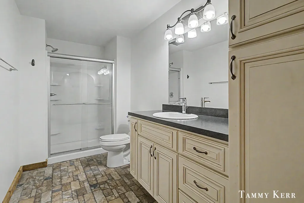 6220 146th Avenue Laketown Township MI 49423