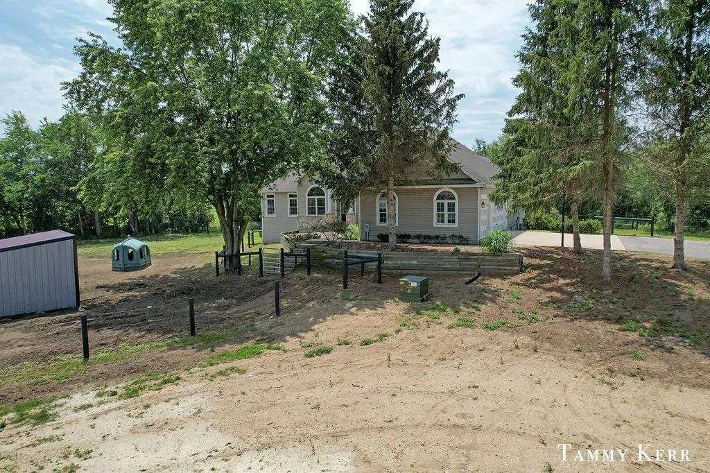 6220 146th Avenue Laketown Township MI 49423