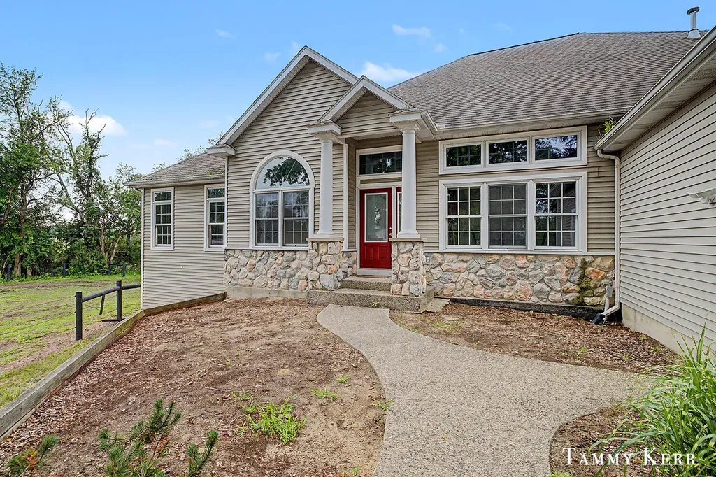6220 146th Avenue Laketown Township MI 49423