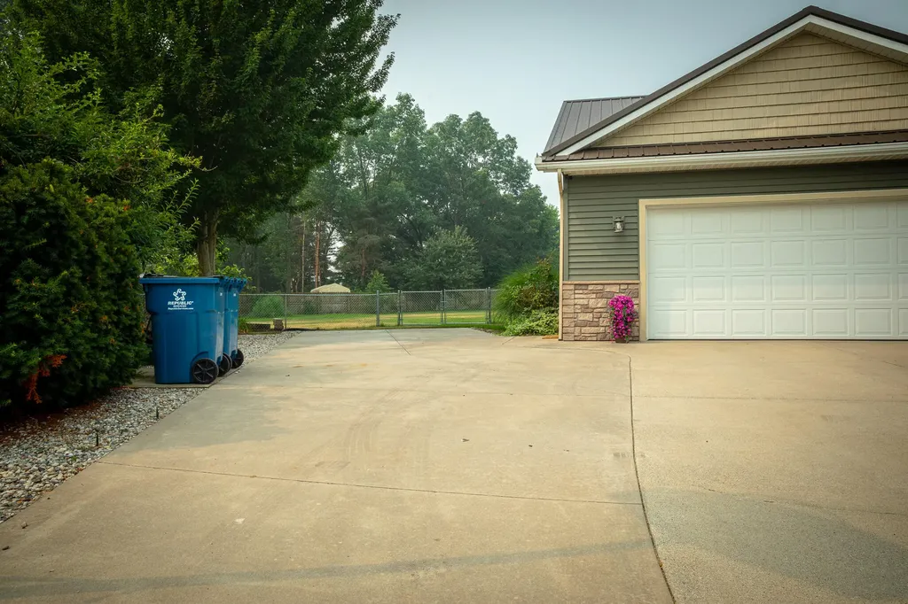 3403 White Aspen Lane Fruitport Charter Township MI 49444