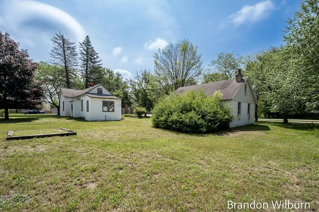 3259 Maple Grove Road Roosevelt Park City MI 49441