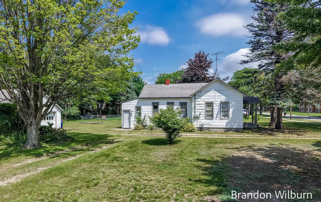 3259 Maple Grove Road Roosevelt Park City MI 49441