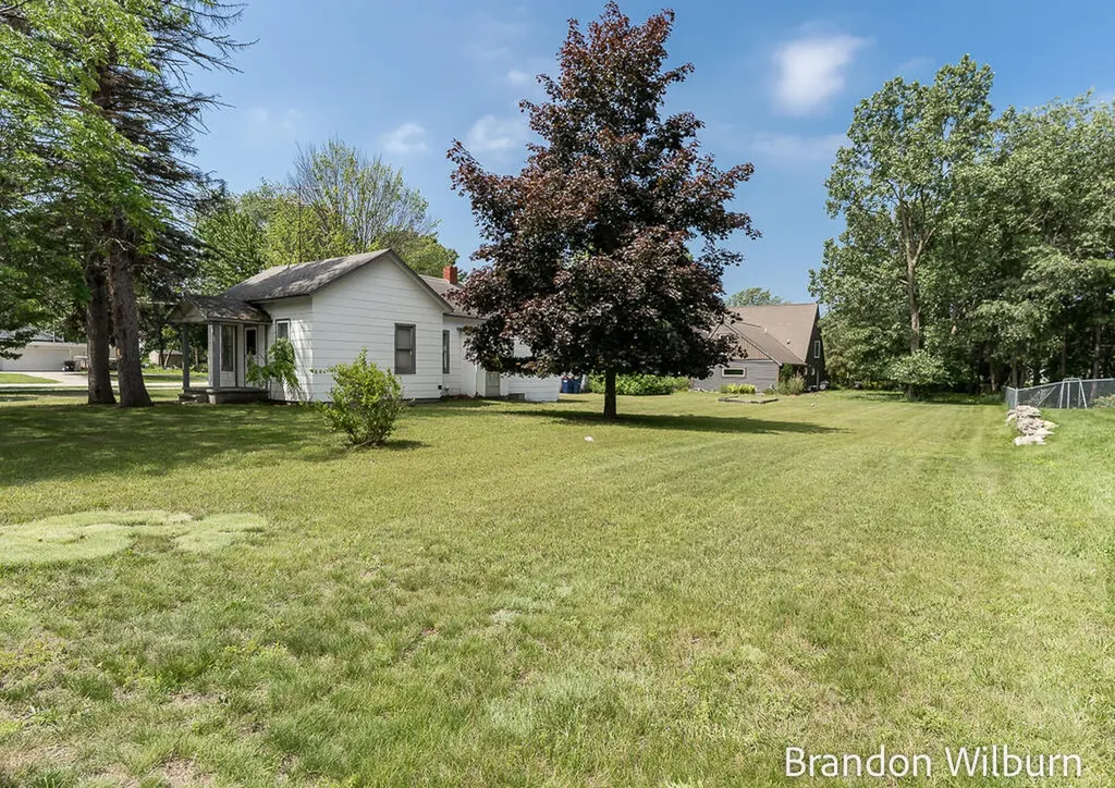 3259 Maple Grove Road Roosevelt Park City MI 49441