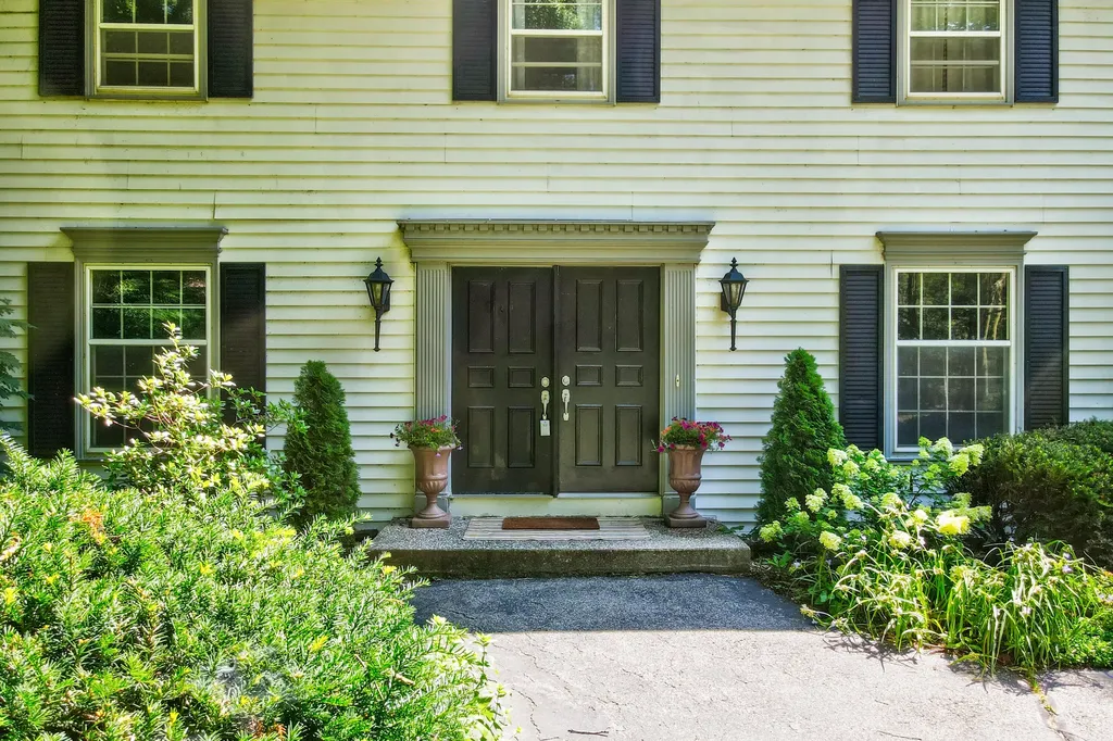 3530 Elderwood Avenue Park Township MI 49424