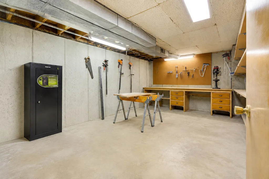 3530 Elderwood Avenue Park Township MI 49424