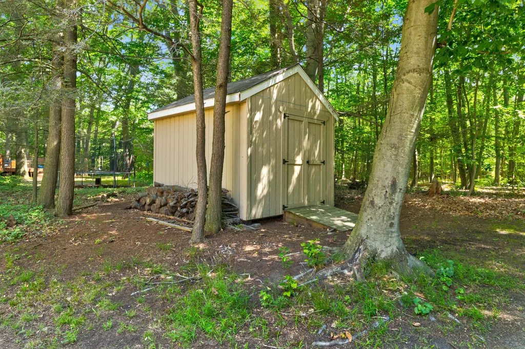 3530 Elderwood Avenue Park Township MI 49424