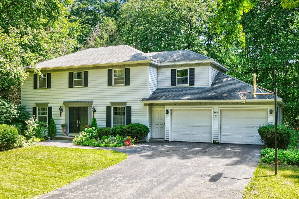 3530 Elderwood Avenue Park Township MI 49424
