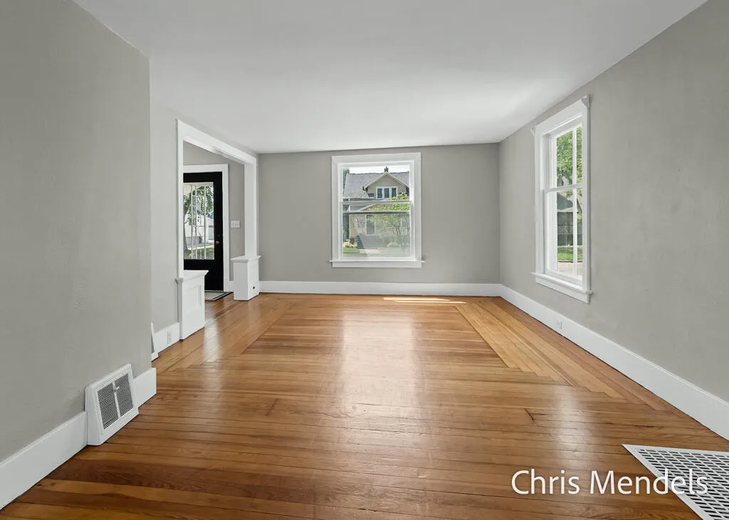 1013 Pennoyer Avenue Grand Haven City MI 49417