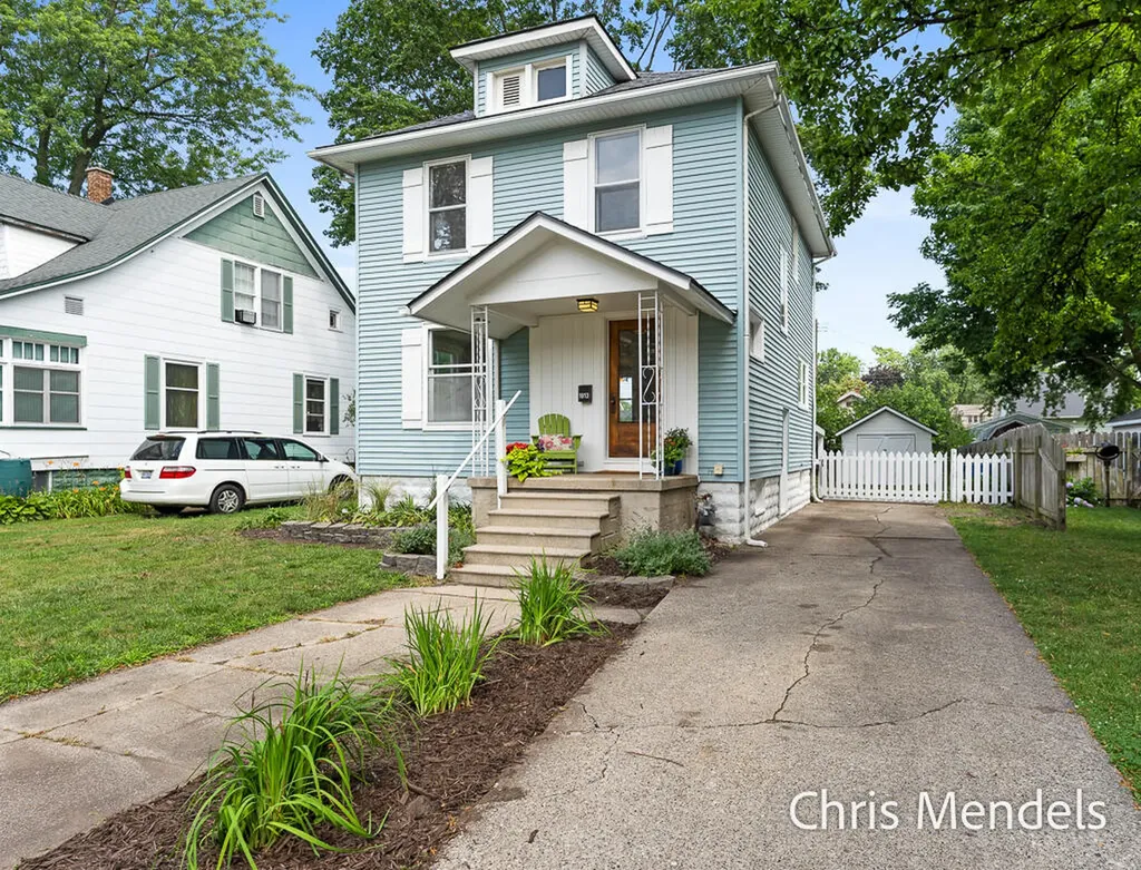 1013 Pennoyer Avenue Grand Haven City MI 49417
