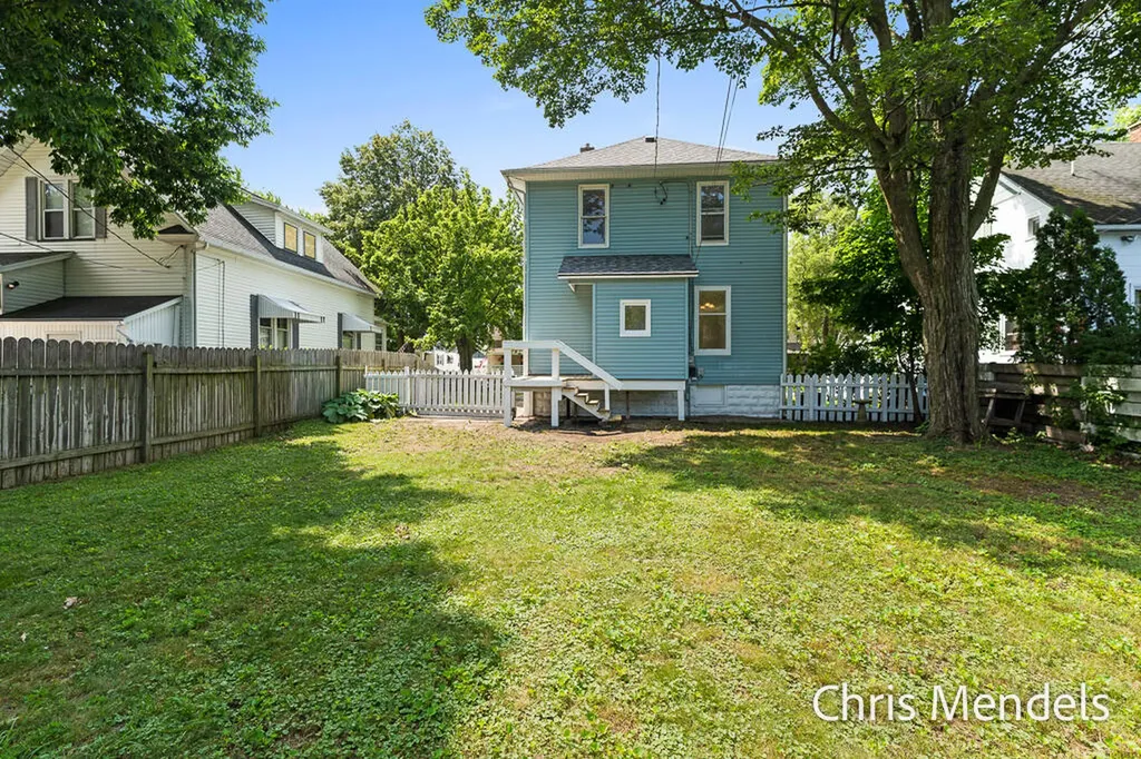1013 Pennoyer Avenue Grand Haven City MI 49417