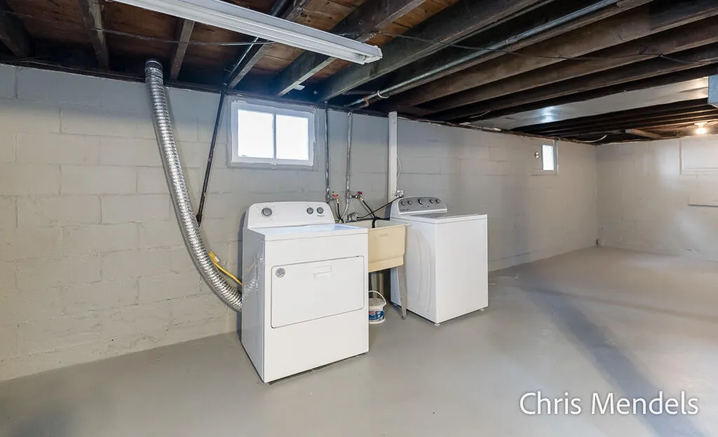 1013 Pennoyer Avenue Grand Haven City MI 49417