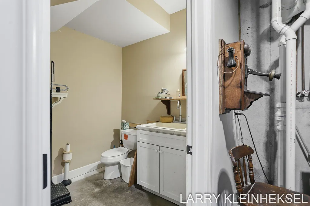 5645 N Lakeshore Drive Port Sheldon Township MI 49424