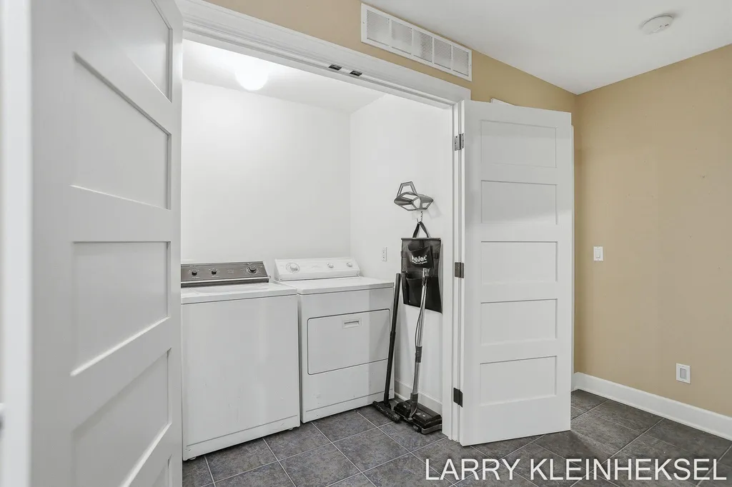 5645 N Lakeshore Drive Port Sheldon Township MI 49424