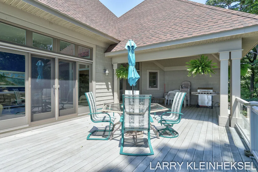 5645 N Lakeshore Drive Port Sheldon Township MI 49424