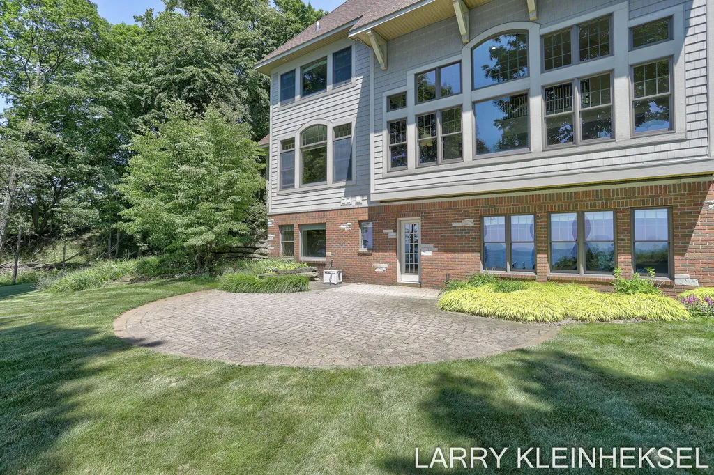 5645 N Lakeshore Drive Port Sheldon Township MI 49424