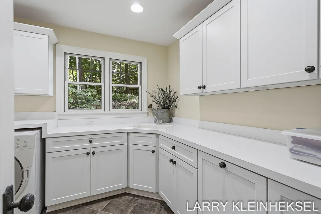 5645 N Lakeshore Drive Port Sheldon Township MI 49424