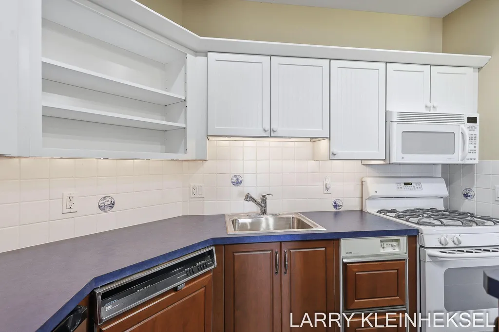 5645 N Lakeshore Drive Port Sheldon Township MI 49424
