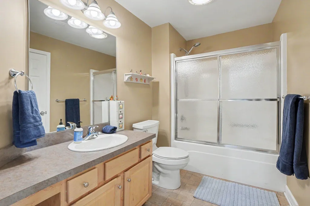 1433 Hillridge Way Holland Charter Township MI 49464