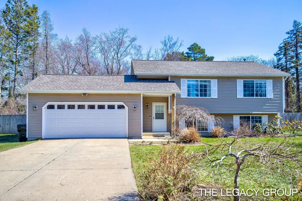 651 S 160th Avenue Park Township MI 49423
