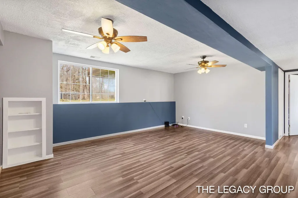 651 S 160th Avenue Park Township MI 49423