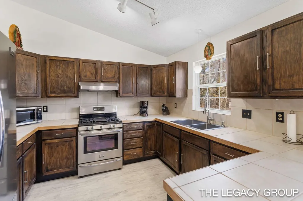 651 S 160th Avenue Park Township MI 49423