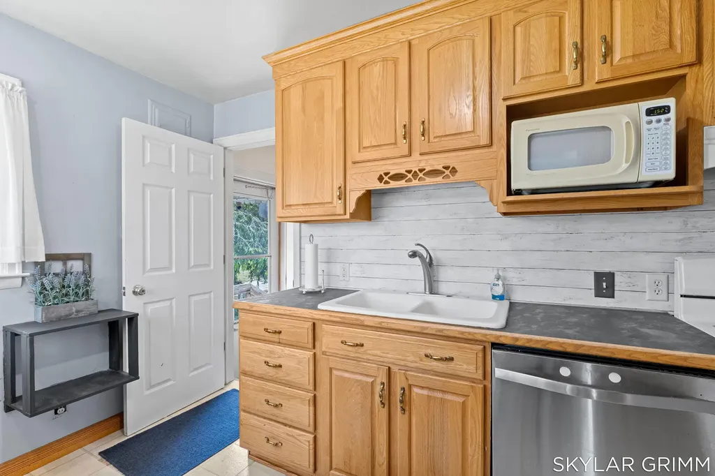 701 Fowler Street North Muskegon City MI 49445