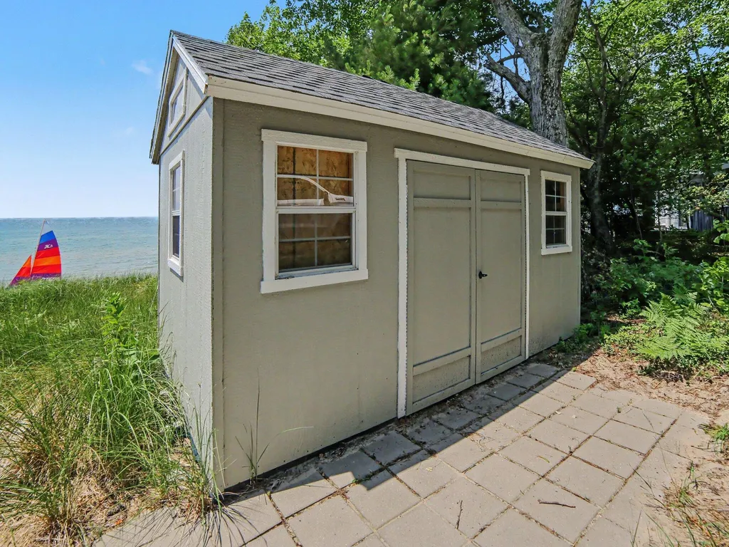 11775 S Valley Road White River Township MI 49437