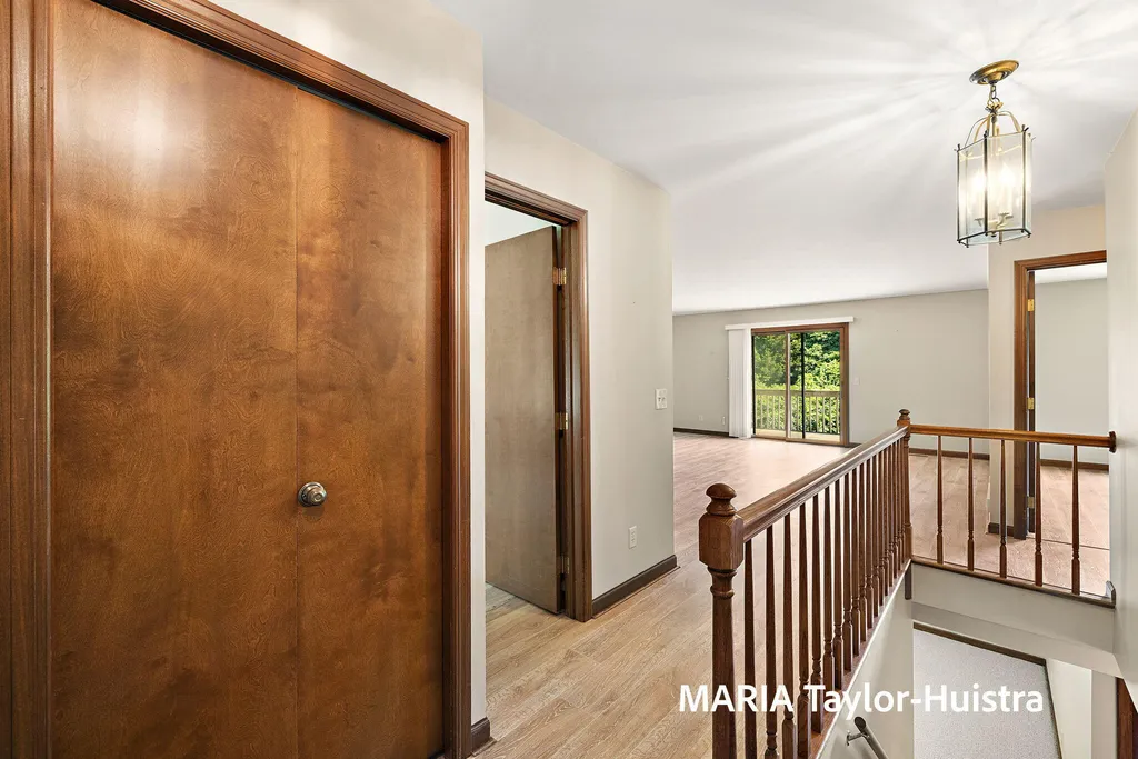 17515 Meadow Wood Road Ferrysburg City MI 49456