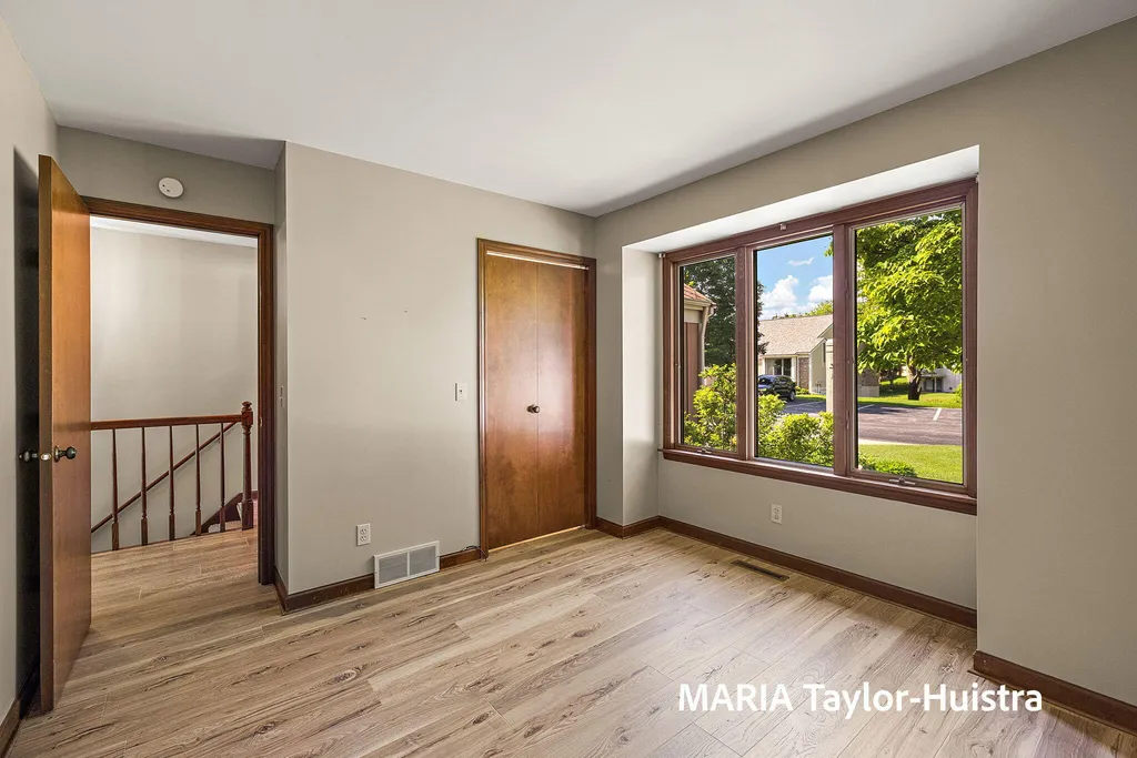 17515 Meadow Wood Road Ferrysburg City MI 49456