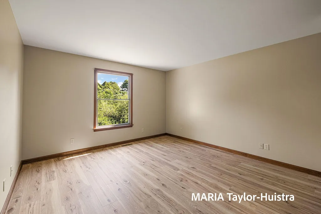 17515 Meadow Wood Road Ferrysburg City MI 49456
