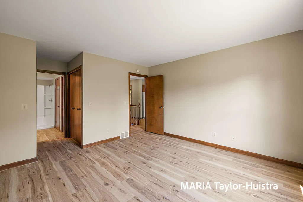 17515 Meadow Wood Road Ferrysburg City MI 49456