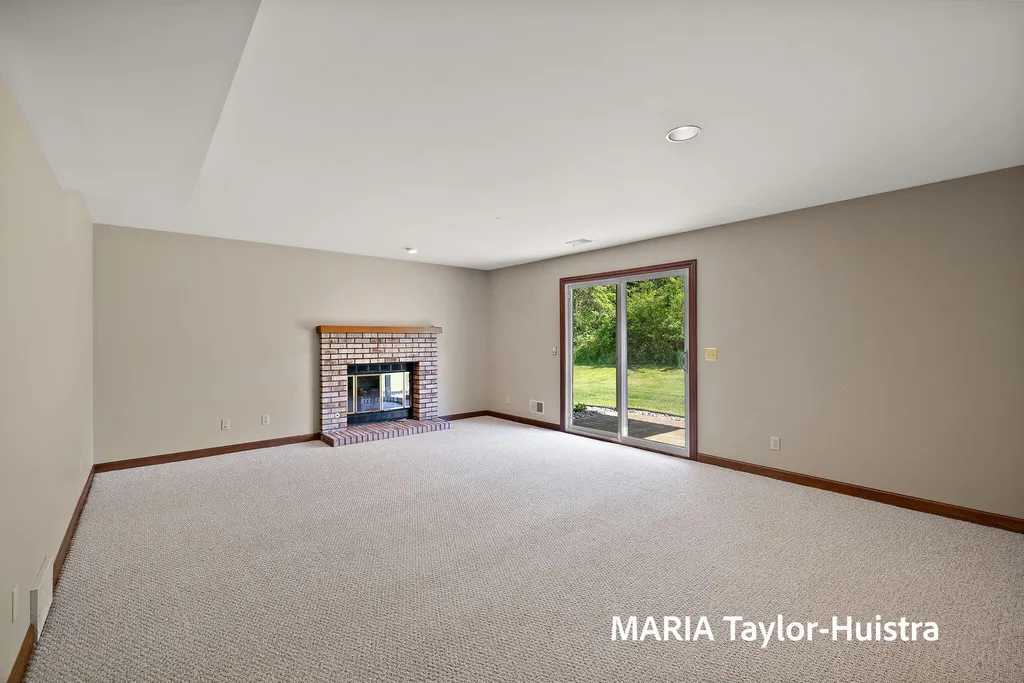 17515 Meadow Wood Road Ferrysburg City MI 49456