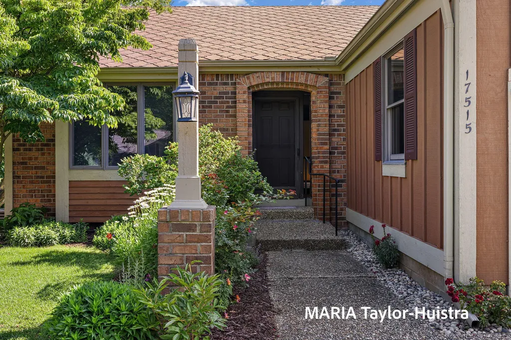 17515 Meadow Wood Road Ferrysburg City MI 49456