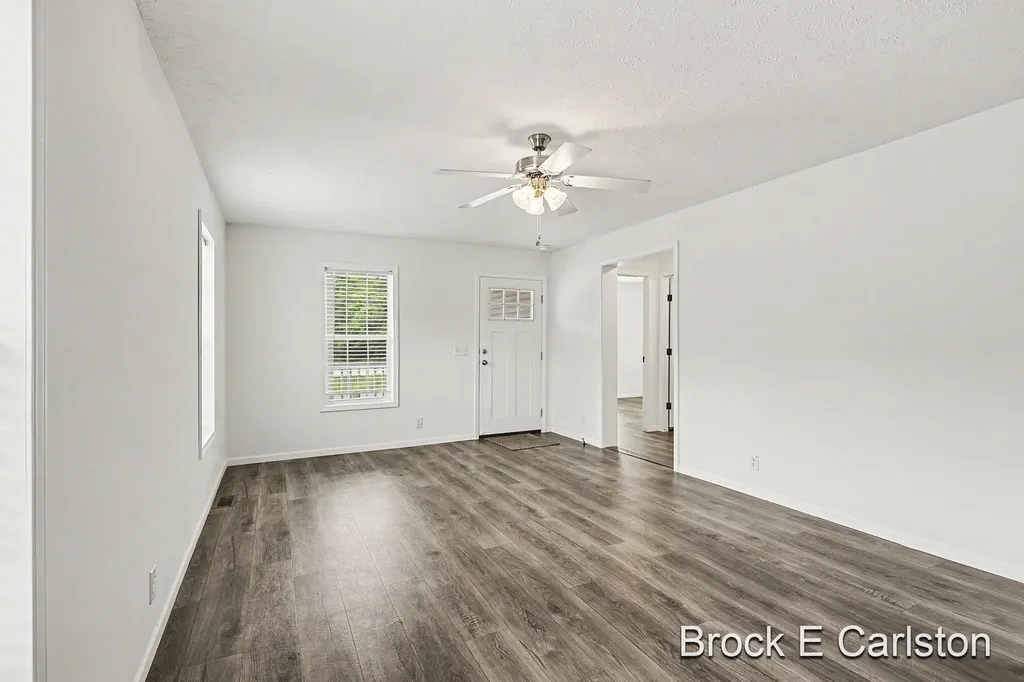 1283 E Ellis Road Norton Shores City MI 49441