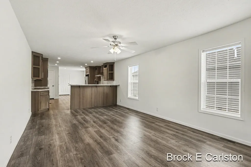 1283 E Ellis Road Norton Shores City MI 49441