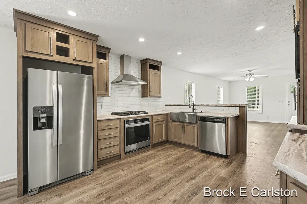 1283 E Ellis Road Norton Shores City MI 49441
